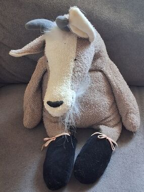 ​Vintage Manhattan Toy Co. Goat Plush Floppy Stuffed Animal Billy Goat Tan White